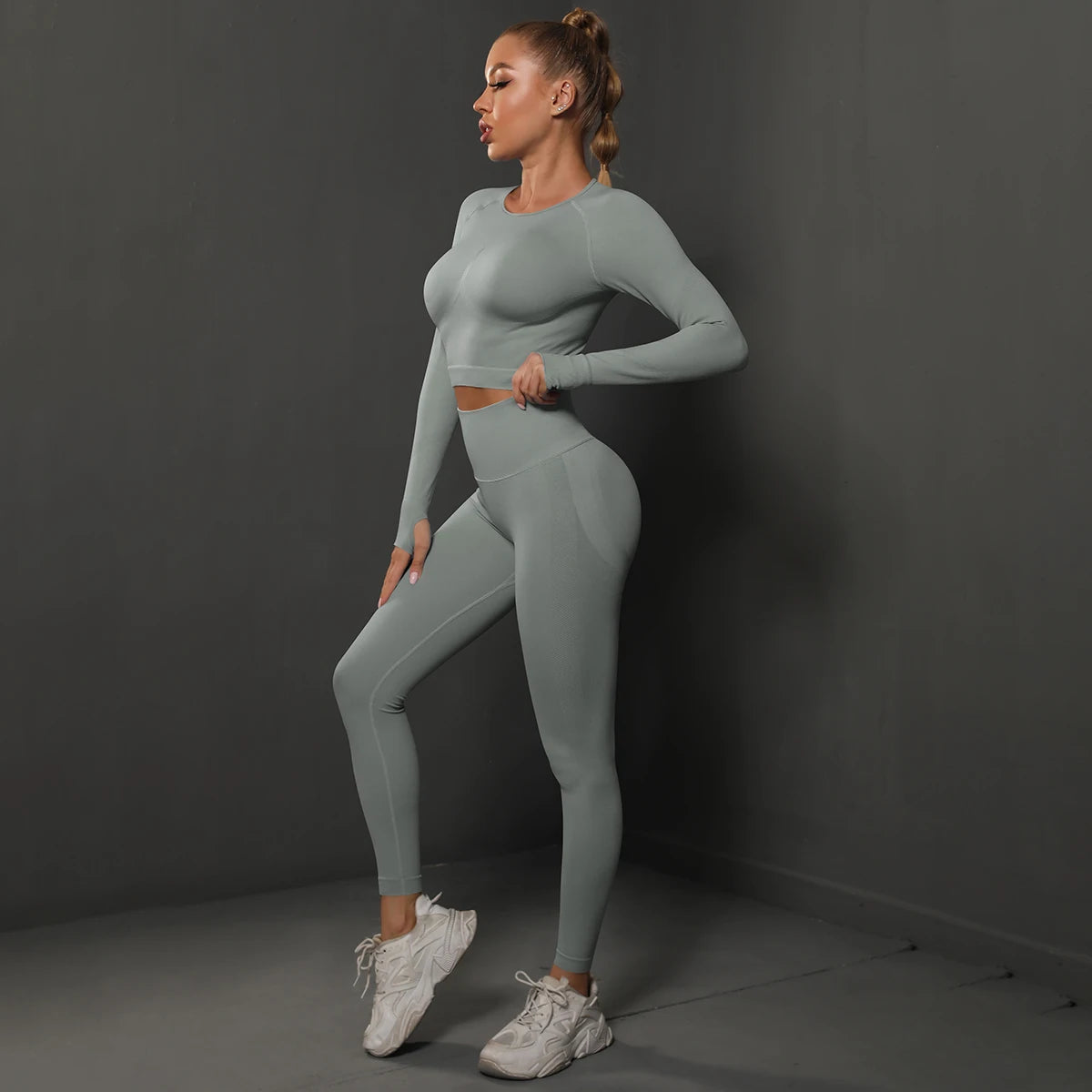 No. 4 Matching Set, Long Sleeve, Compressive, Cropped Training Shirt With Lifting Legging