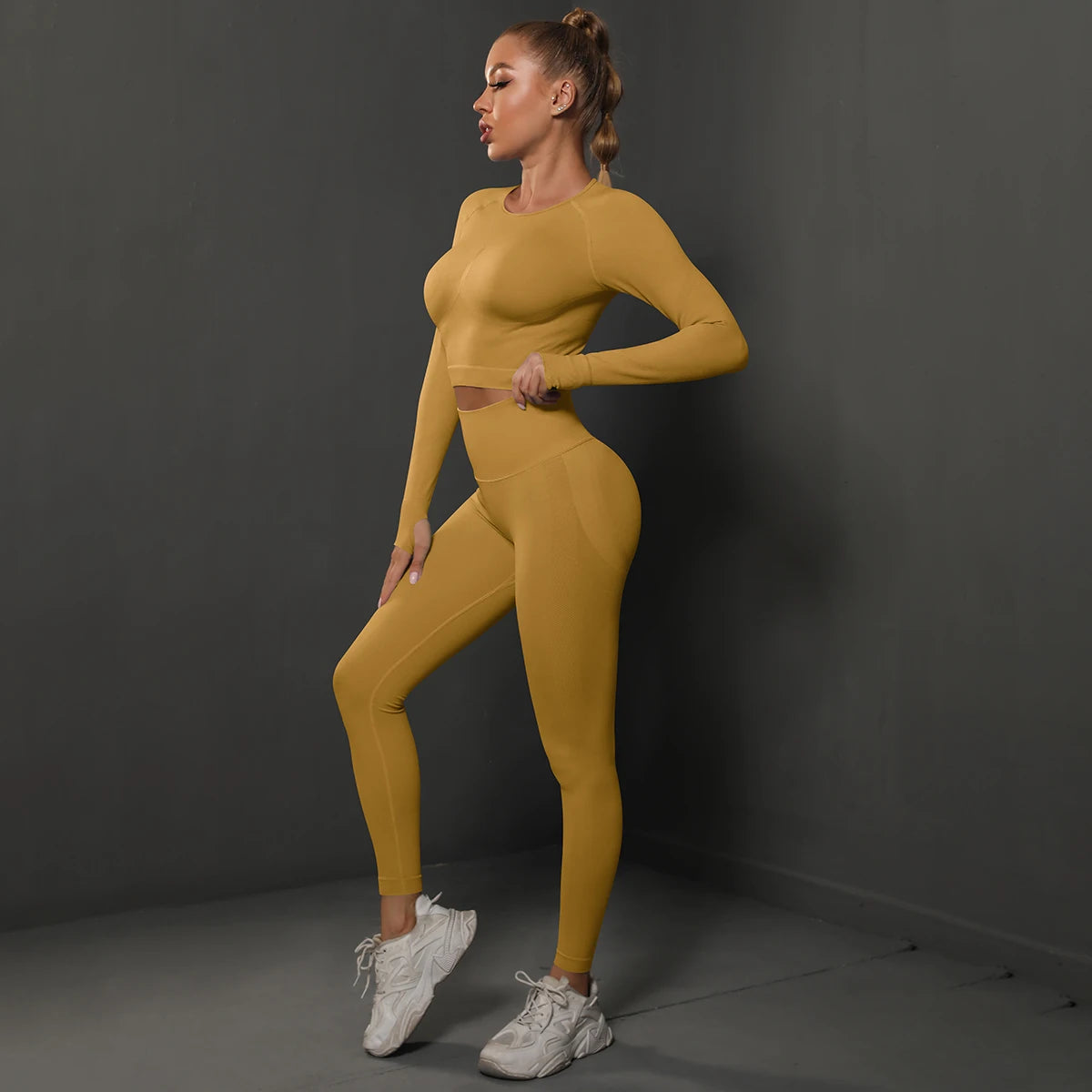 No. 4 Matching Set, Long Sleeve, Compressive, Cropped Training Shirt With Lifting Legging